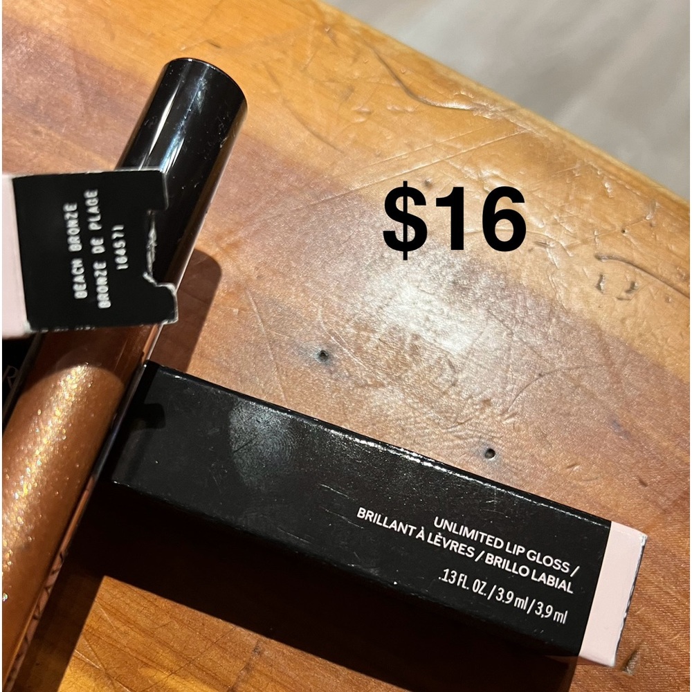 Mary Kay unlimited lip gloss